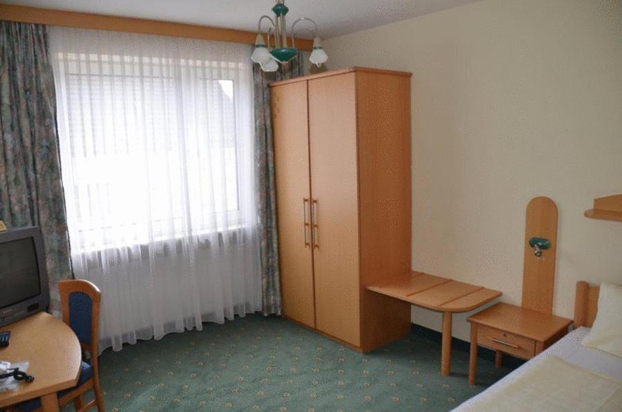 Hotel Garni Bad Schallerbach Buitenkant foto