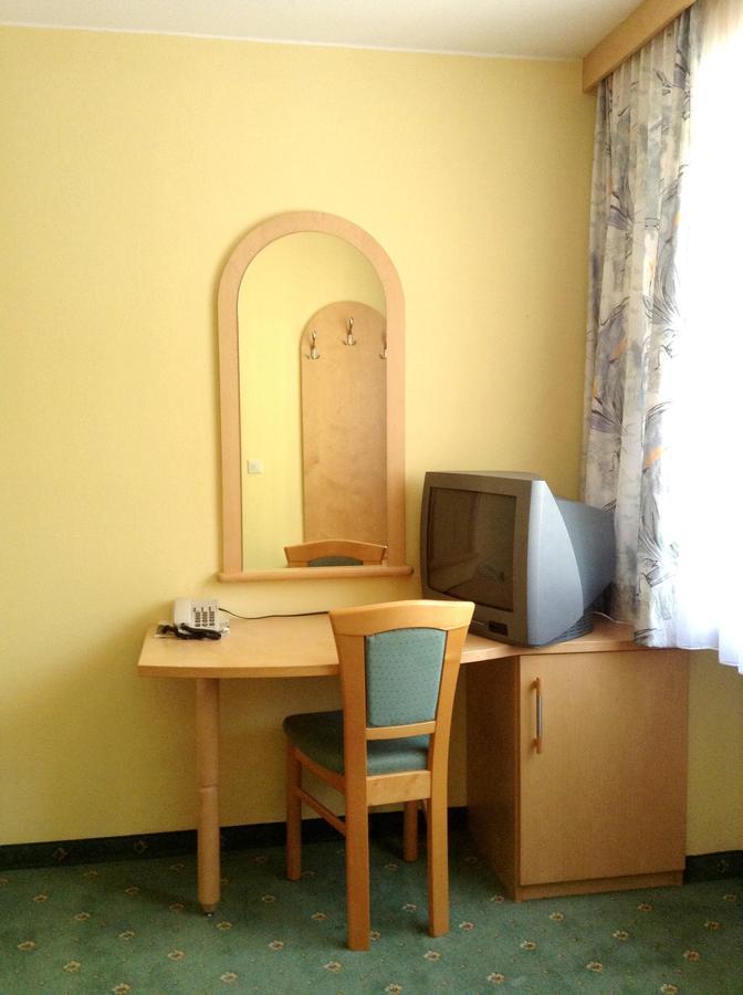 Hotel Garni Bad Schallerbach Buitenkant foto
