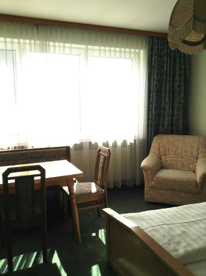 Hotel Garni Bad Schallerbach Buitenkant foto